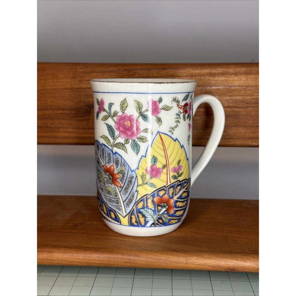 Vintage Tobacco Leaf Genus Nicotinia By Mann‎ China Mug